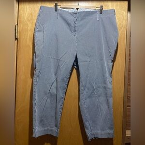 Lands’ End Seersucker Capri Pants